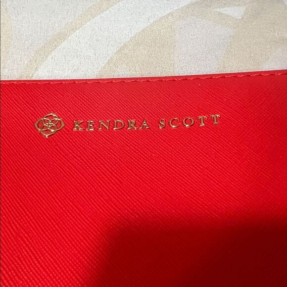 Kendra Scott Travel Pouch - Red - Picture 2 of 9